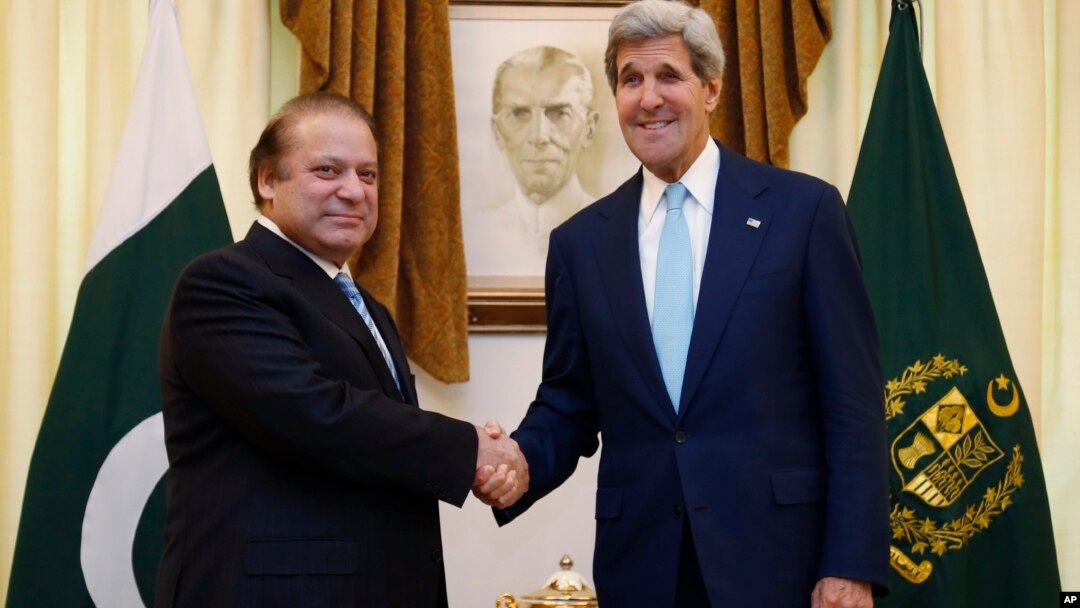 U.S. Secretary of State John Kerry, right, meets with Pakistan's Prime Minister Nawaz Sharif in Islamabad, Pakistan, Aug. 1, 2013. 