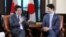 2019年4月28日，日本首相安倍晋三在渥太华与加拿大总理特鲁多举行会谈
