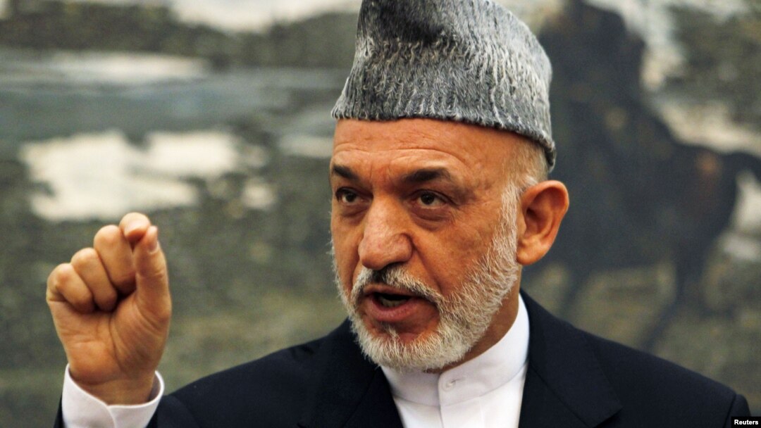 Presiden Afghanistan Hamid Karzai dalam suatu konferensi pers di Kabul (Foto: dok). Human Right Watch menghimbau Afghanistan untuk menarik RUU Media yang dianggap akan merongrong kebebasan pers di negara itu.