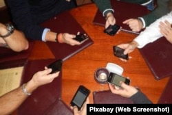 Cell Phones in Meetings