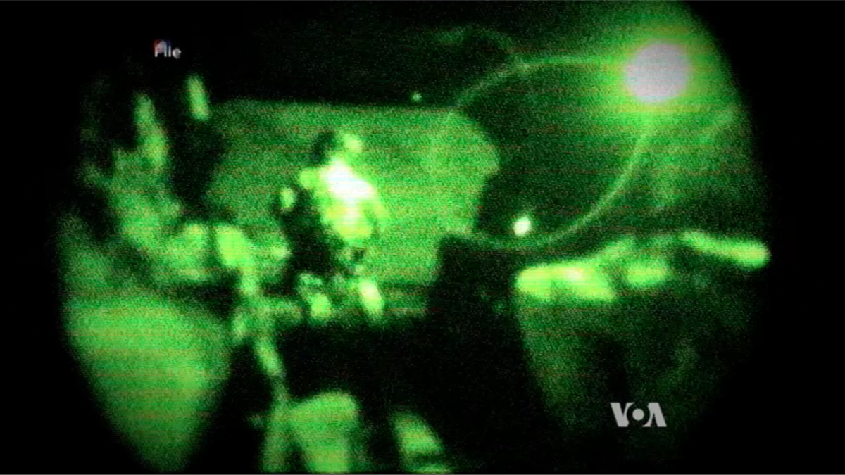 how to use night vision goggles in insurgency
