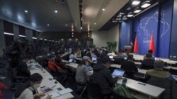 资料照片: 中国外交部发言人耿爽在北京举行的一次例行记者会。(2020年3月18日)
