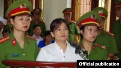 Activist Tran Thi Nga appears at courtroom in Ha Nam Province, July 25 2017.
