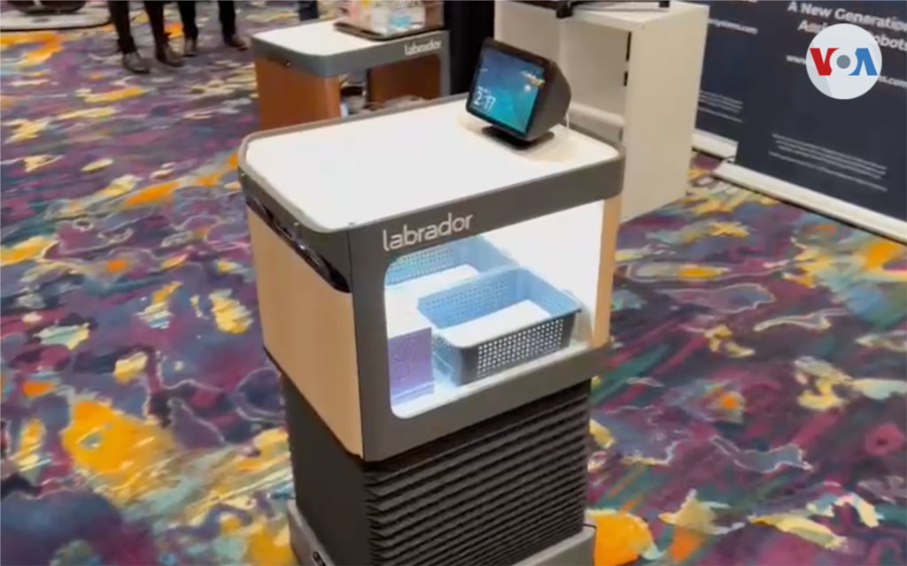 Dispositivo Labrador, robot autónomo que sigue tus indicaciones.