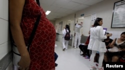 洪都拉斯孕婦在當地醫院檢查體內是否受到寨卡病毒感染
