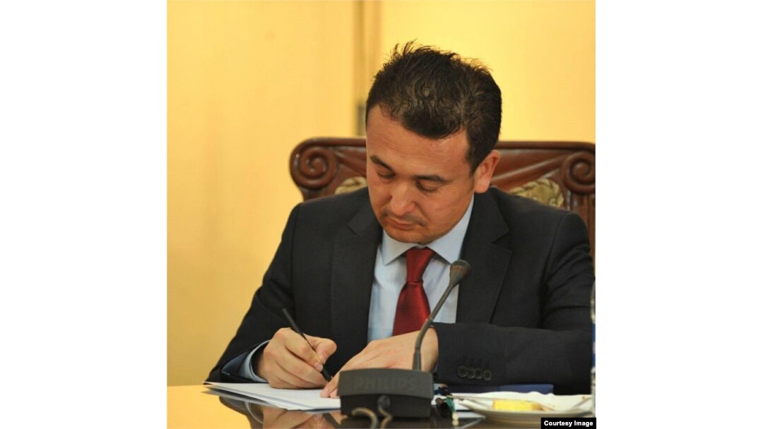 Sulton Fayziy, General Do'stumning yaqin maslahatchilaridan biri