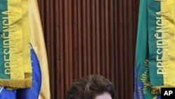 巴西总统迪尔玛.罗塞夫3月15日在巴西召开的公民论坛上讲话