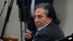 Former Peruvian President Alejandro Toledo attends a court session in his corruption case in Lima, Oct. 21, 2024. 