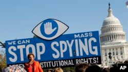 Biểu tình bên ngoài Quốc hội Mỹ yêu cầu điều tra các chương trình giám sát của NSA.