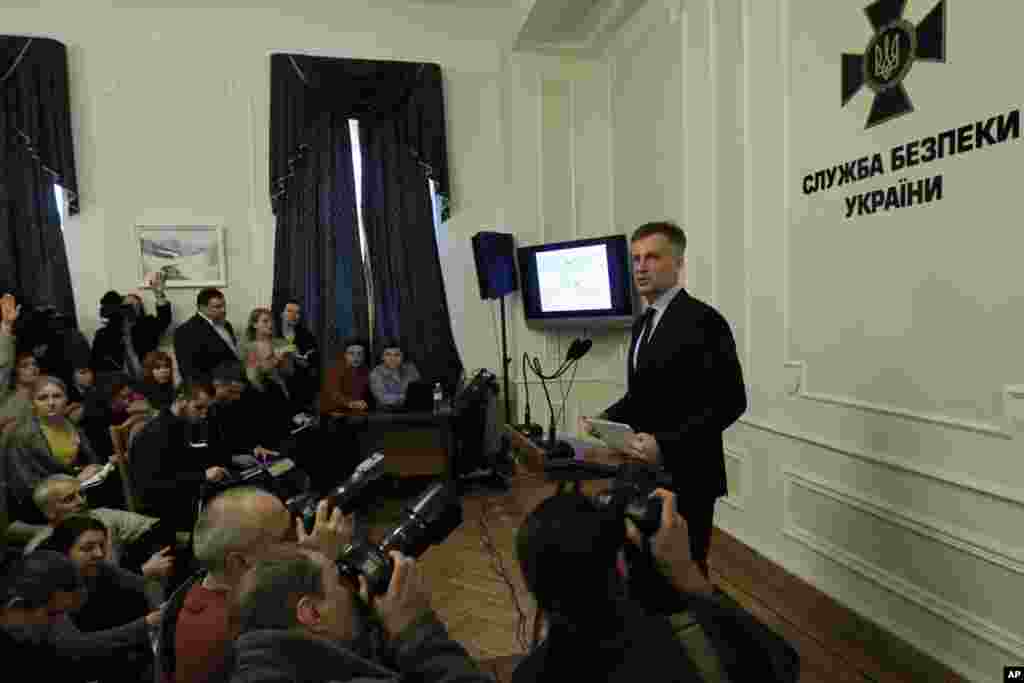 Ukrayna Təhlükəsizlik Xidmətinin başçısı Valentin Nalivayçenko mətbuat konfransında - Kiyev, 26 yanvar, 2015.