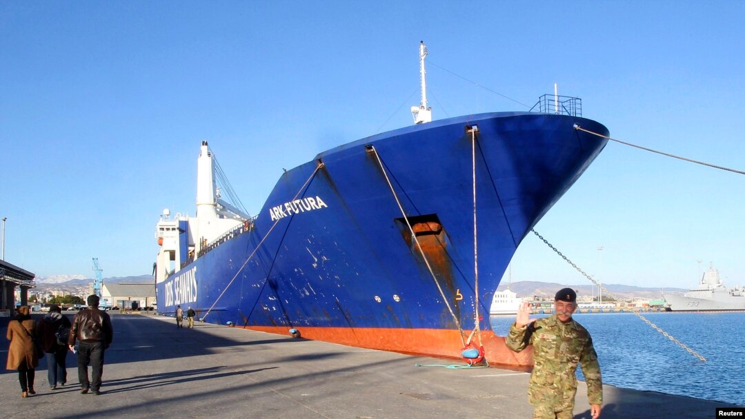 Salah satu kapal cargo Denmark yang bertugas mengangkut senjata kimia Suriah (foto: dok). 