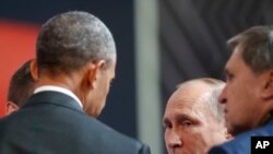 ABŞ prezidenti Barak Obama Peruda APEK sammiti çərçivəsində Rusiya prezidenti Vladimir Putinlə görüşüb