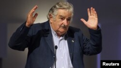 "Si el 60% del país no nos respalda nos vamos al mazo", dijo el presidente Mujica sobre la ley de la marihuana.