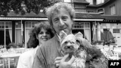 FILE - Actor and director Gene Wilder poses with his wife Gilda Radner, during the 10th American Film Festival of Deauville, France, Sept. 7, 1984.