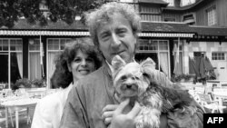 FILE - Actor and director Gene Wilder poses with his wife Gilda Radner, during the 10th American Film Festival of Deauville, France, Sept. 7, 1984.