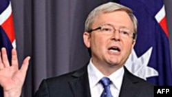 Bộ trưởng Ngoại giao Úc Kevin Rudd đưa ra đề nghị cung cấp đất hiếm cho Nhật trong cuộc hội đàm với Bộ trưởng Ngoại giao Nhật Seiji Maehara đang đi thăm Úc