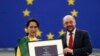 Suu Kyi Collects Prize Awarded in 1990