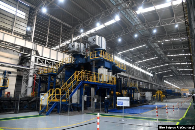 Pabrik Hot Strip Mill (HSM) kedua milik PT Krakatau Steel menggunakan teknologi canggih yakni otomasi 4.0. (Foto: Courtesy/Biro Setpres)