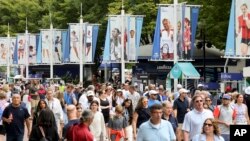 Publika stiže na US Open (Foto: AP/Jason DeCrow)