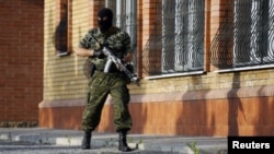 Проросійський бойовик у Краматорську, 18 травня 2014 року