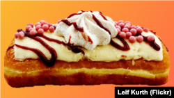 Champagne & Strawberry Long John