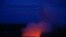 基拉韦厄火山喷发的岩浆映亮夜空