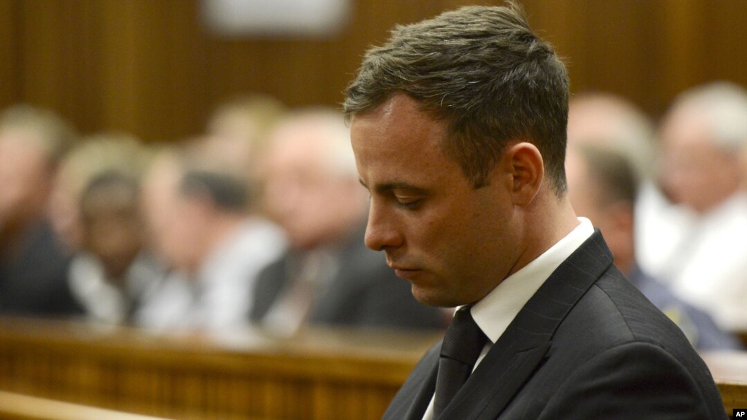 Oscar Pistorius saat menghadiri persidangan di Pretoria, Afrika Selatan (foto: dok).