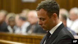 Oscar Pistorius dinyatakan bersalah melakukan pembunuhan tak disengaja terhadap kekasihnya tahun lalu (foto: dok).