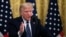 El presidente Donald Trump responde preguntas de reporteros en la Casa Blanca el jueves, 30 de abril de 2020.