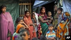 ဘင်္ဂလားဒေ့ရှ် ဒုက္ခသည်စခန်းထဲက ဟိန္ဒူဒုက္ခသည် အမျိုးသမီးများ