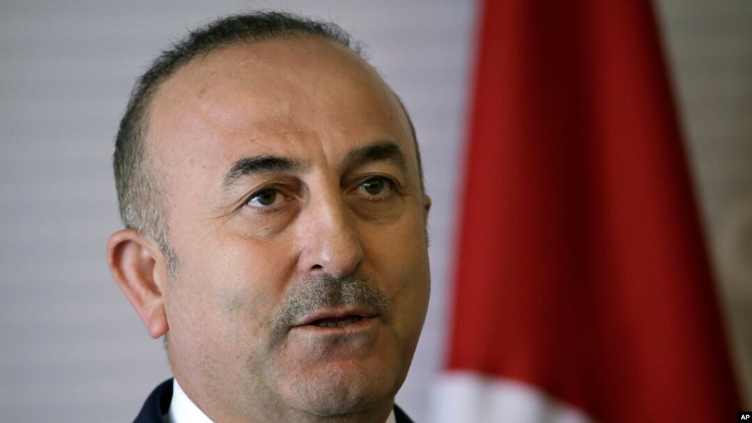Menteri Luar Negeri Turki Mevlüt Çavuşoğlu dalam konferensi pers di Mexico City setelah bertemu Menteri Luar Negeri Meksiko Luis Videgaray, 3 Februari 2017. (Foto: AP)