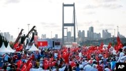 İstanbulda 15 iyul dövlət çevrilişinə cəhdin ildönümü "Milli birlik yürüşü"