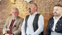 Dengbêjên Kurd li Stenbolê Stranên Xwe Pêşkêş Dikin