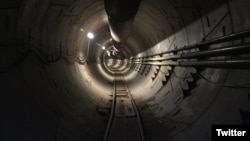 Elon Musk mengunggah foto terowongan yang dibangun The Boring Company di kawasan Los Angeles, yang diambil pada tanggal 28 Oktober 2017