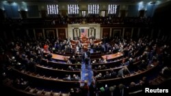 DPR AS melakukan pemungutan suara tentang resolusi untuk penyelidikan pemakzulan Presiden Donald Trump, di Capitol Hill, Washington, 31 Oktober 2019.