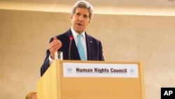 Menlu Amerika, John Kerry berbicara di depan Dewan HAM PBB (HRC) di Jenewa, Swiss, hari Senin (2/3).