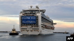 Kapal pesiar Ruby Princess saat bertolak dari Port Kembla, sekitar 80 kilometer selatan Sydney, pada 23 April 2020. (Foto: dok).