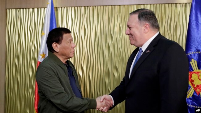 菲律宾总统杜特尔特会见美国国务卿蓬佩奥。（2019年2月28日） 