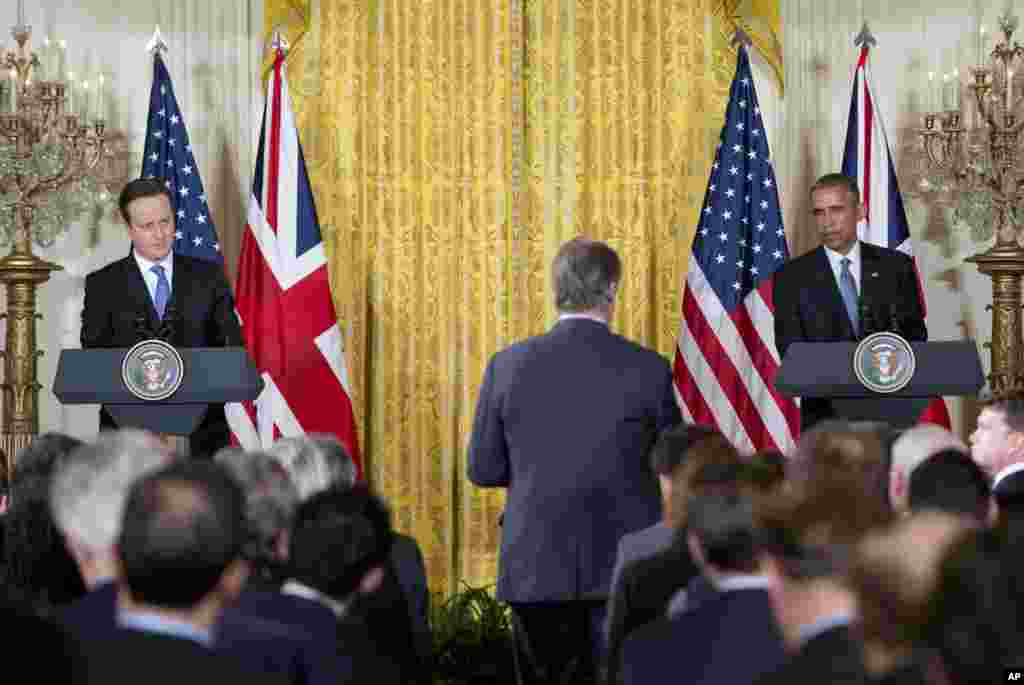 President Barack Obama and British Prime Minister David Cameron hold a joint news conference agreeing on a joint effort to fight domestic terrorism after last week&#39;s deadly attacks in France, in the East Room of the White House in Washington, Jan. 16, 2015.