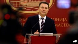 PM Macedonia Nikola Gruevski mengumumkan kepada media rencananya untuk mengundurkan diri di Skopje, Kamis (14/1).