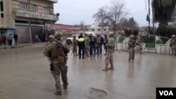 Scene of suicide bombing in Manbij, Syria, Jan 16, 2019. (Photo: Mahmud Bali / VOA Kurdish) 