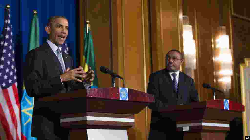 Le président Barack Obama prend la parole lors d'une conférence de presse avec le Premier ministre éthiopien Hailemariam Desalegn, le 27 juillet, 2015.