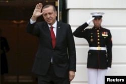 Turkish President Recep Tayyip Erdogan arrives for a working dinner with heads of delegations for the Nuclear Security Summit at the White House in Washington, March 31, 2016.