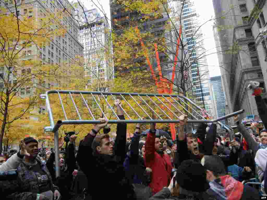 В Нью-Йорке продолжаются массовые акции протеста