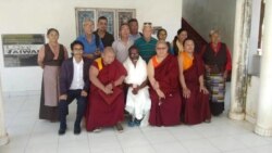 རྒྱ་གར་གྱི་བོད་དོན་རྒྱབ་སྐྱོར་བ་ཞིག་སྨན་ཁང་ལ་ལུས་ཡོད་པ།