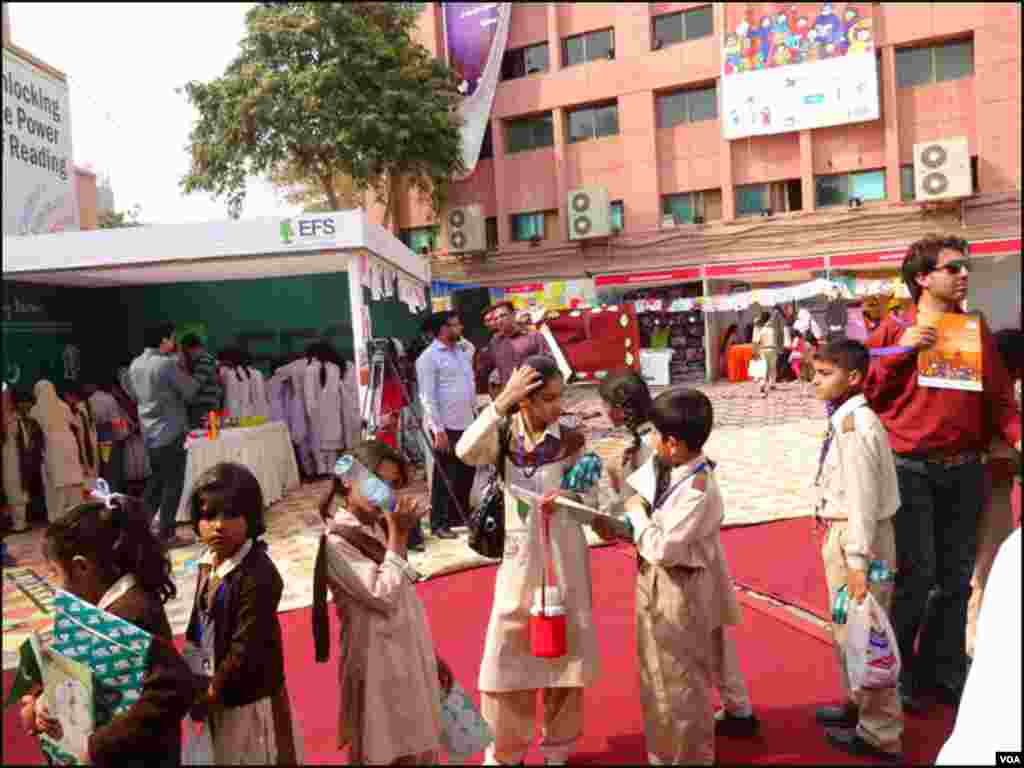 کراچی: چلڈرن فیسٹیول میں کراچی کے مختلف علاقوں کے نجی و سرکاری اسکولوں کے بچوں نے بھی شرکت کی