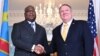 Président Félix Tshisekedi (G) apesi mbote na Secrétaire d'Etat ya Amerika Mike Pompéo na Département d'Etat, Washington, 3 mars 2020.