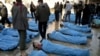 اجساد قربانیان بحران در سوریه، در خیابانی در حلب 