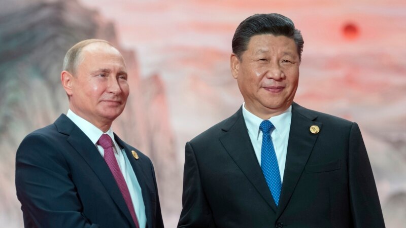 Leaders of China, Russia Grow Closer