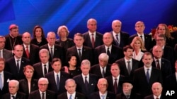 World leaders pose for a family photo during the World Holocaust Forum in Jerusalem, Jan. 23, 2020.